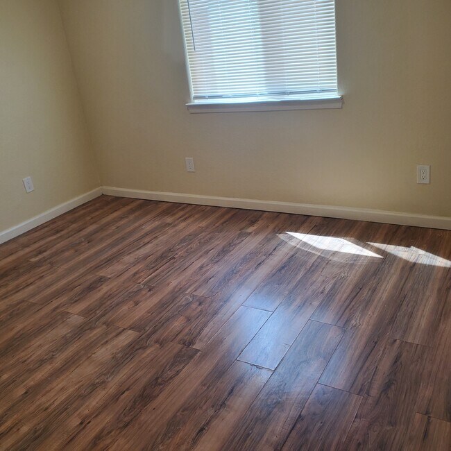 Bedroom - 3520 Y St