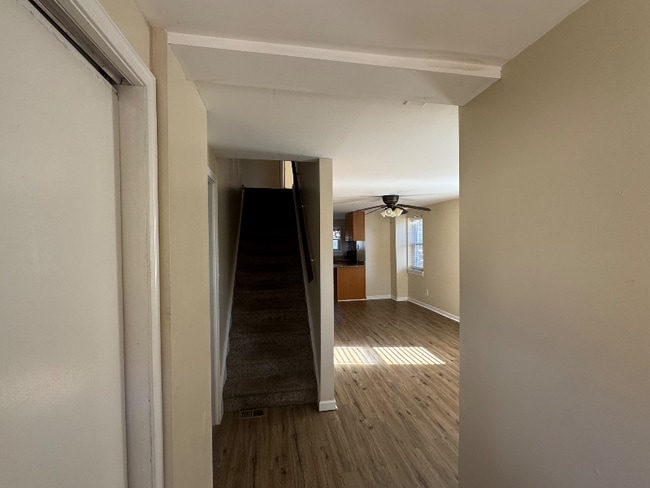 Foto del edificio - 8 Walnut Ave