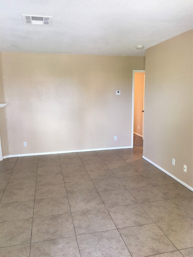 Building Photo - **CHARMING 2 BEDROOM/2 BATHROOM PATIO HOME IN CHANDLER (CHANDLER BLVD & COOPER)**