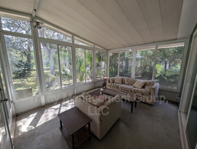 Foto del edificio - 3276 Hargrove St