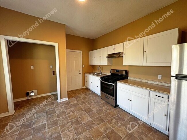 Foto del edificio - Cosy 3 bedroom / 1 full bath Bungalow with...