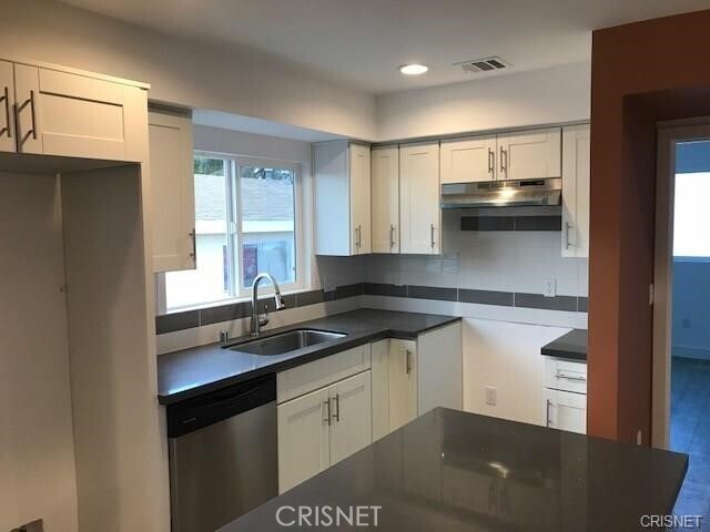 Foto del edificio - 14228 Sylvan St