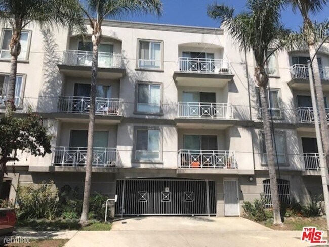 Building Photo - 2 br, 3 bath House - 117 S Clark Dr Apt 202