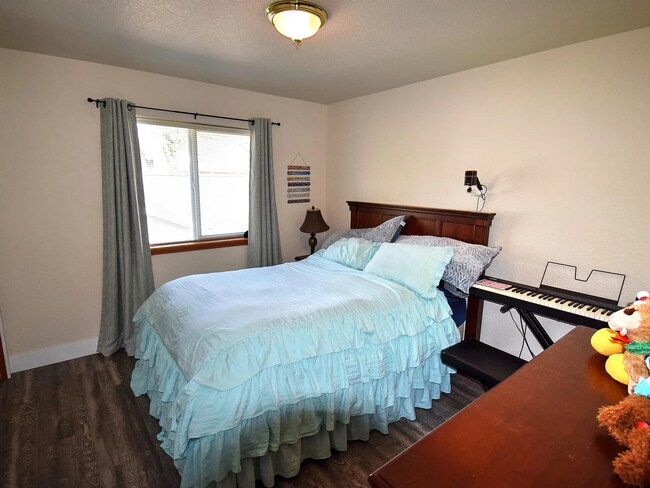 Foto del edificio - Welcome Home! This beautiful and spacious home