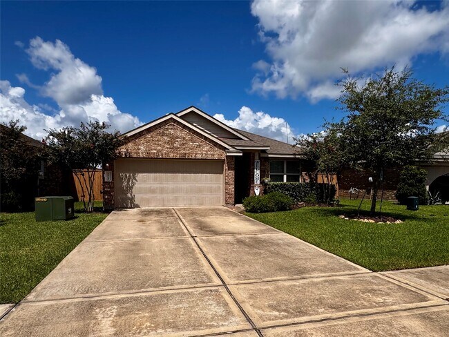 Building Photo - 2213 Del Mar Dr
