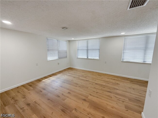 Foto del edificio - 202 2nd St