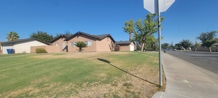 Building Photo - 3512 S Half Moon Dr