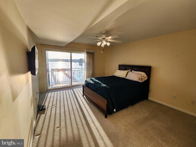 Building Photo - 4 Owens Landing Ct