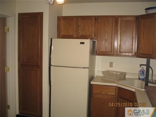 Building Photo - 159 College Dr