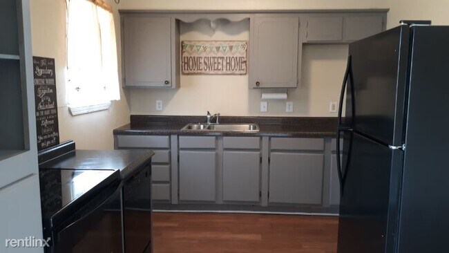 Foto del edificio - 3 br, 1.5 bath House - 606 East Broad Street