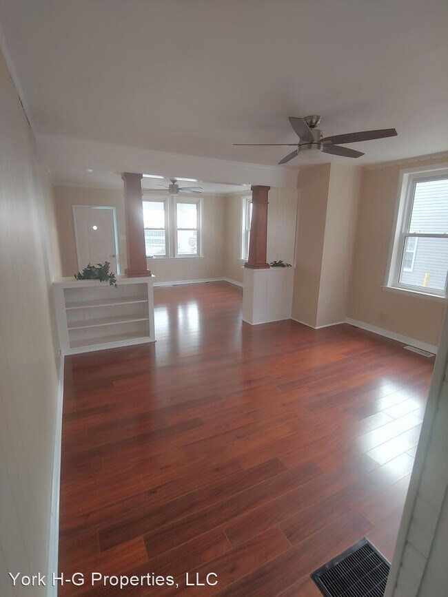 Building Photo - 3 br, 1 bath House - 213 Martin Street