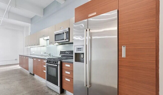 Foto del edificio - Located in the historic Eckardt Building i...