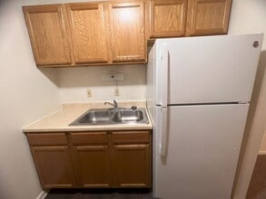 Building Photo - 1819 University Dr