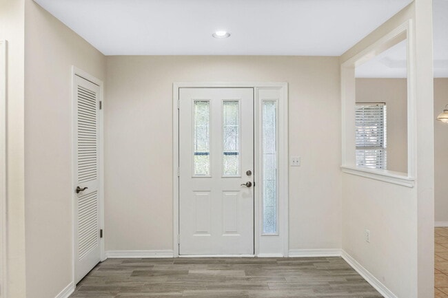 Foto del edificio - 305 Parkwood Pl