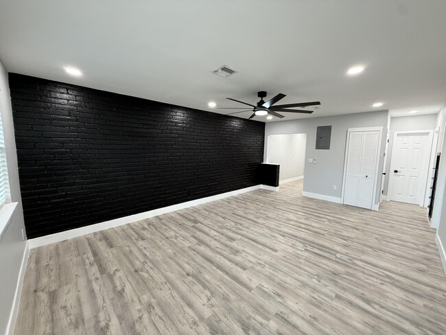 Foto del edificio - 120 SW 7th St