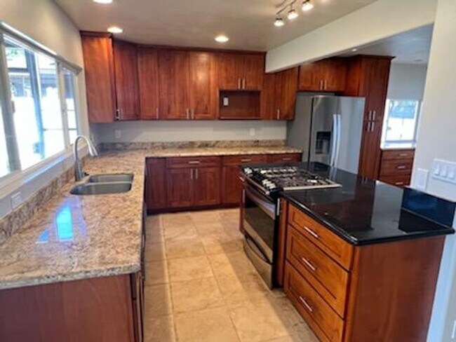 Foto del edificio - Golf Course Frontage - 3br/2.5ba/Garage Ho...
