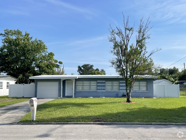 Building Photo - 1515 Sawyerwood Ave