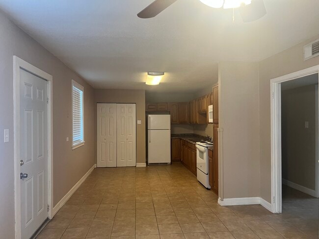 Foto del edificio - 2110 Willow St