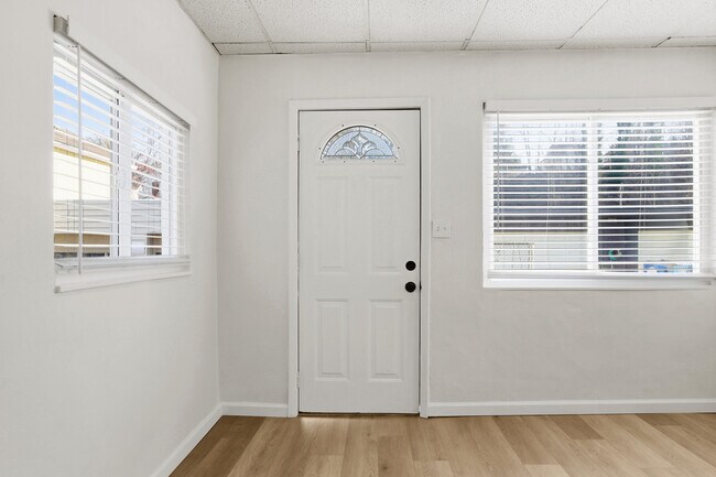 Foto del edificio - 423 2nd Ave