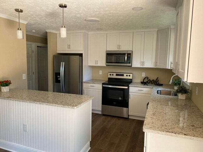 Gorgeous Kitchen - 3213 Joe Rawlings Rd