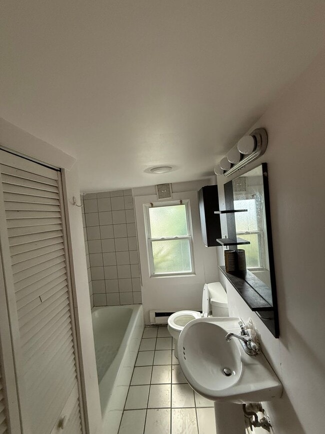 Foto del edificio - 171R Pleasant St