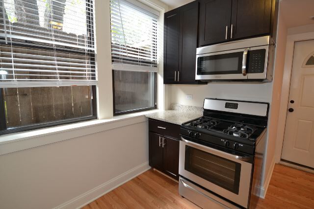 Foto del edificio - 4041.5 N Ashland Ave