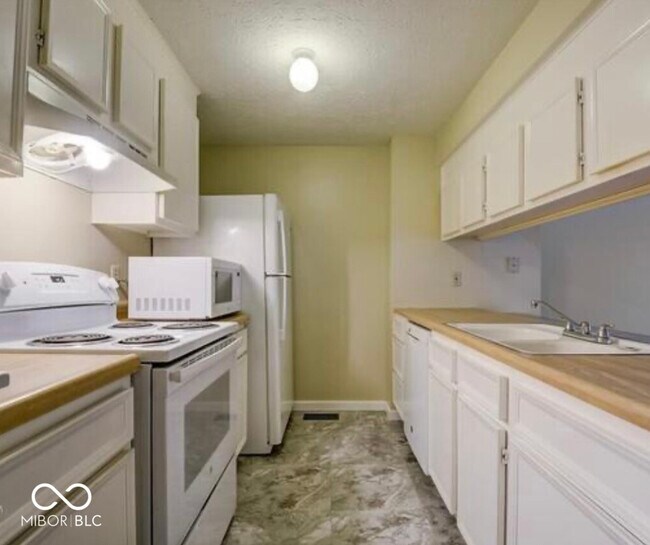 Building Photo - 6851 Cross Key Dr