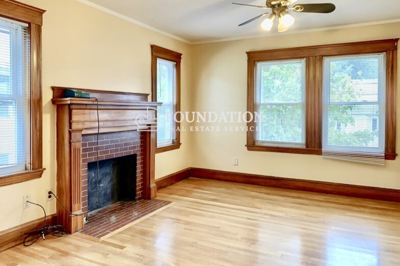 33 Bay State Rd, Quincy, MA 02171 Condo for Rent in Quincy, MA