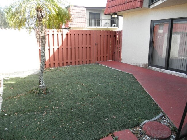 Building Photo - Somerset