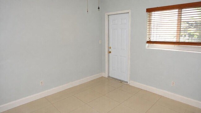 Foto del edificio - 2631 SW 13th Ave