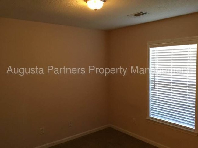 Foto del edificio - Evans Lake - Columbia County