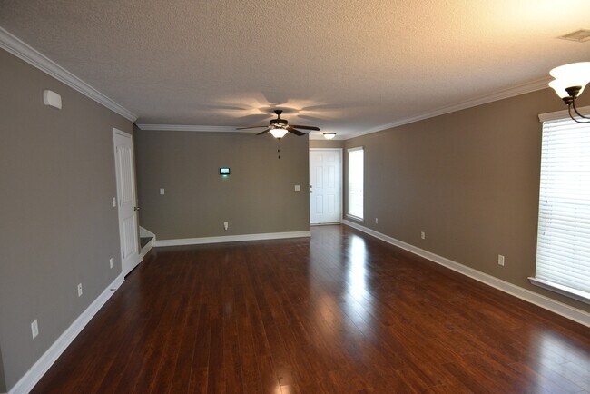 Foto del edificio - Home For Rent
