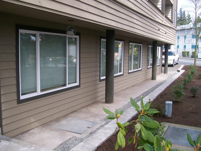 Building Photo - Roosevelt Court Apartments