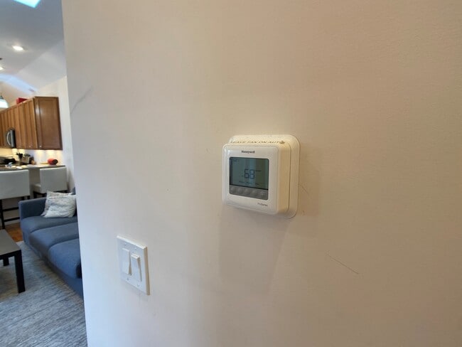 Building Photo - 14 Flint St