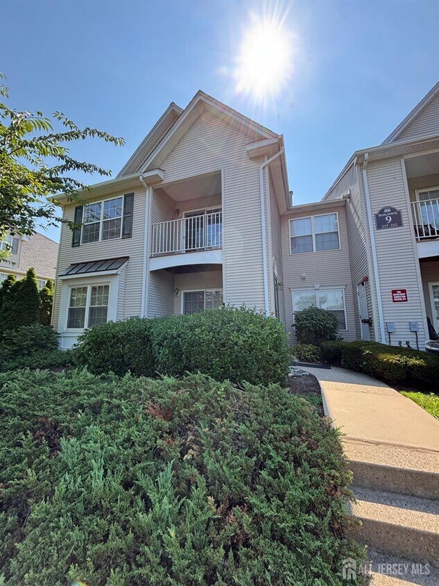 Foto principal - 218 Cambridge Ct