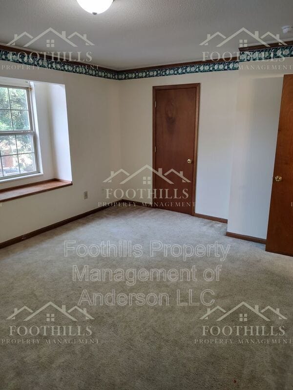 Building Photo - 409 A Nelson Dr