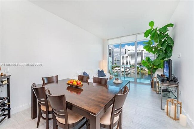 Building Photo - 7928 East Dr