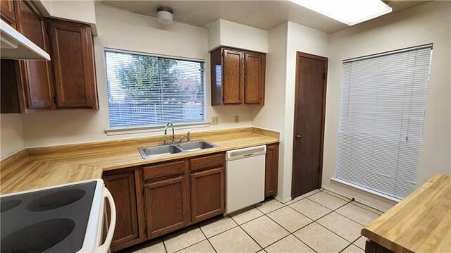 Building Photo - 1909 Killington Dr