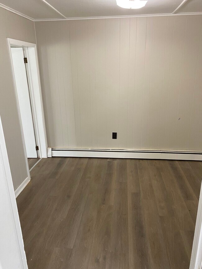 Foto del edificio - 608 E Elm St