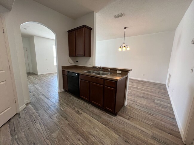 Building Photo - 3/2.5 Townhouse at Beacon Park - Available...