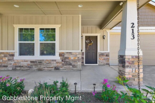 Building Photo - 4 br, 2 bath House - 213 E Havasu Falls St