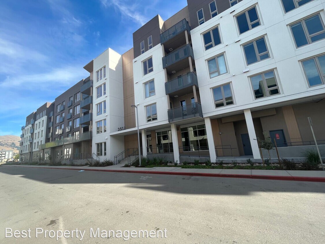 Primary Photo - 2 br, 2 bath House - 3512 Vision Common #101