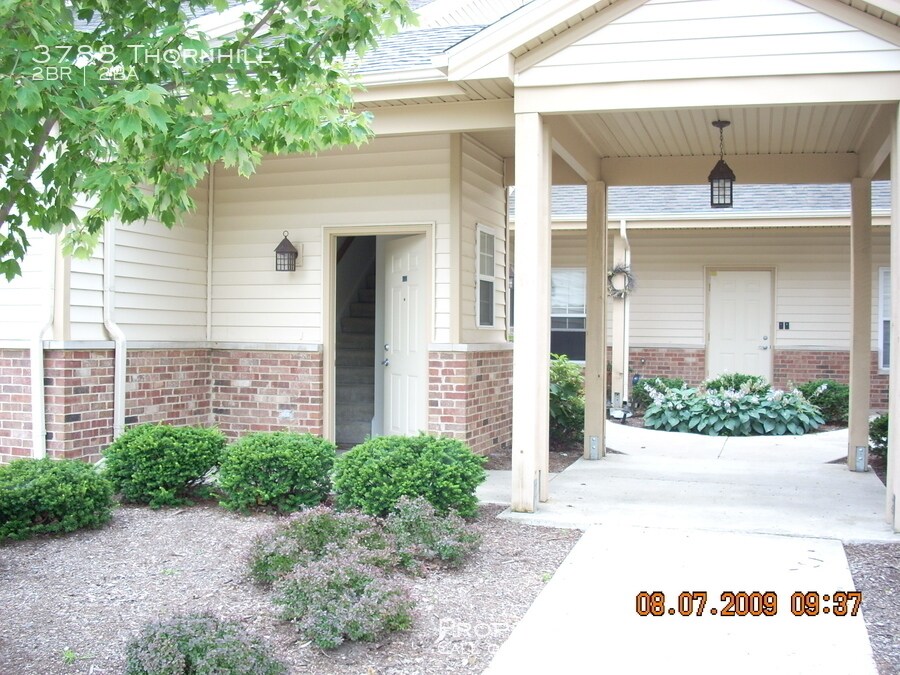 3788 Thornhill Cir, Champaign, IL 61822 Condo for Rent in Champaign
