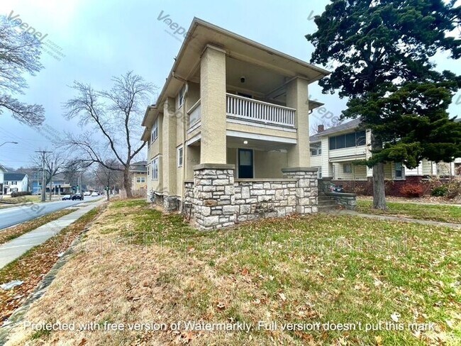 Foto del edificio - 5446 Harrison St