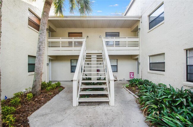 Foto del edificio - 439 S Netherwood Cres