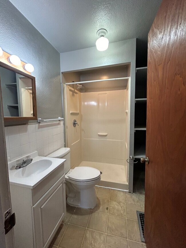 Foto del edificio - Coming Soon! Two Bedroom House!