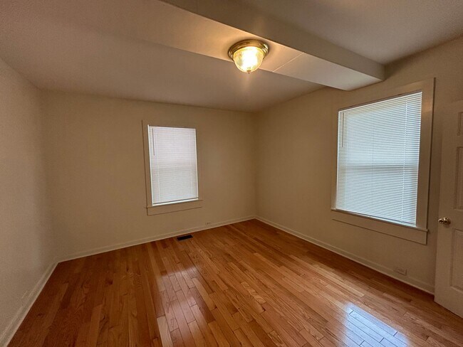 Foto del edificio - Spacious 2 Bed 2 Bath House with Storage /...