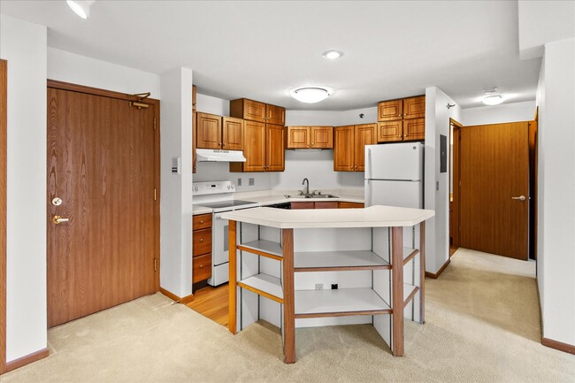 Kitchen - Wilshire Manor Apartments