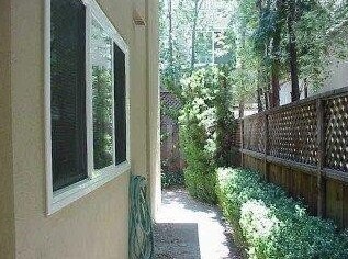 Foto del edificio - 1233 Floribunda Ave