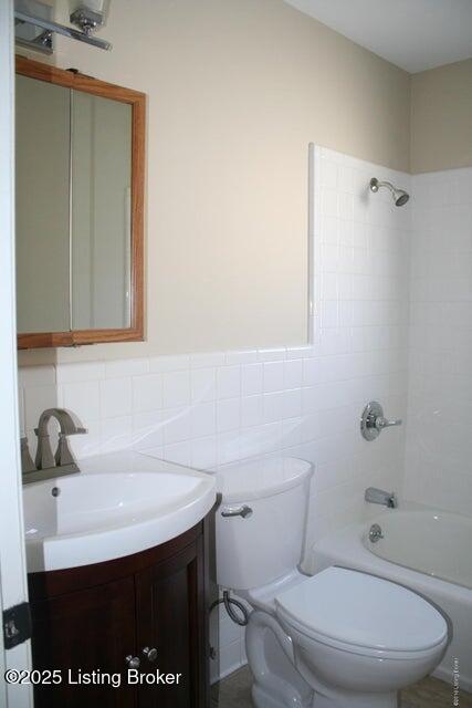 Building Photo - 1302 Schiller Ave